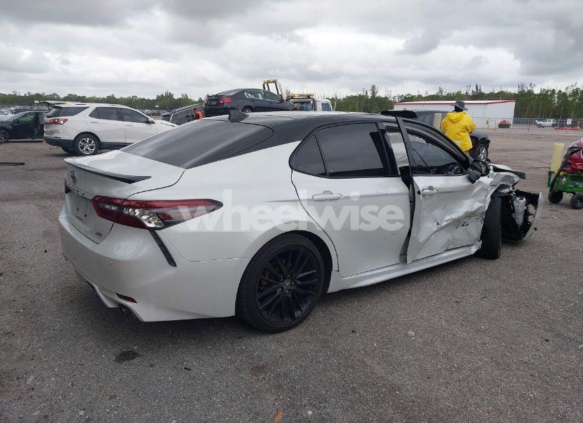 Photo 4 of 2023 Toyota Camry XSE (VIN 4T1K61AK3PU121486)