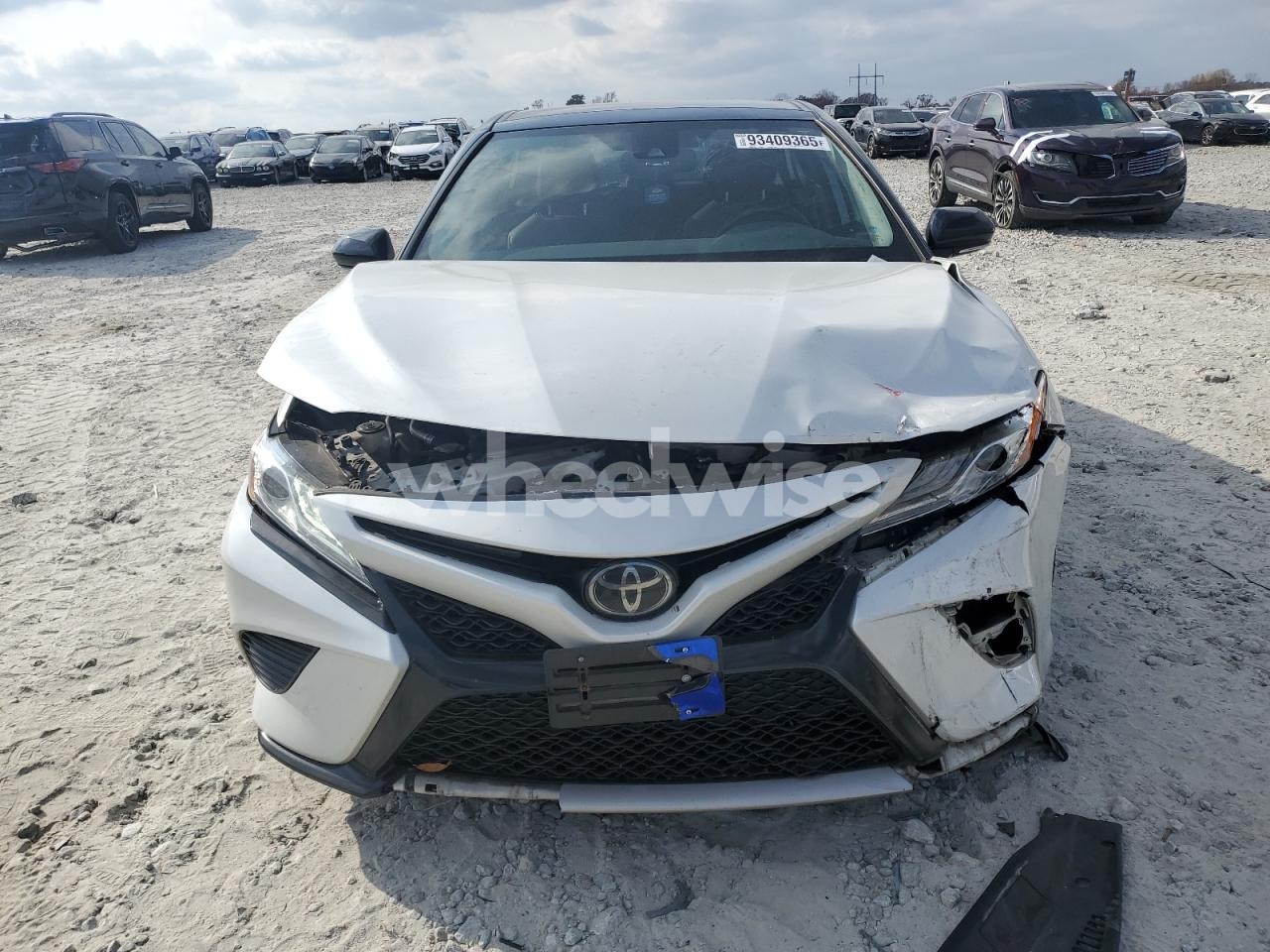Photo 5 of 2020 TOYOTA CAMRY XSE (VIN 4T1K61AK4LU301389)