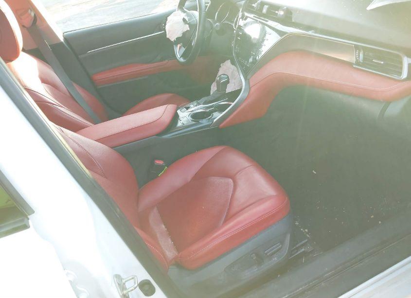 Photo 5 of 2020 Toyota Camry XSE (VIN 4T1K61AK4LU330147)