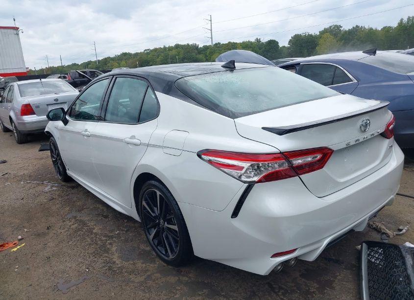 Photo 3 of 2020 Toyota Camry XSE (VIN 4T1K61AK4LU367201)