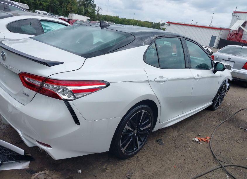 Photo 4 of 2020 Toyota Camry XSE (VIN 4T1K61AK4LU367201)