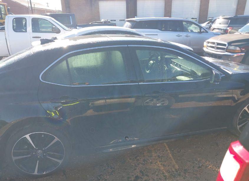 Photo 13 of 2020 Toyota Camry XSE (VIN 4T1K61AK4LU956216)