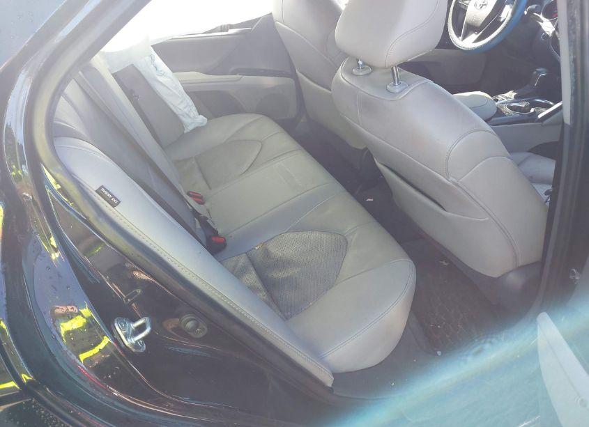 Photo 8 of 2020 Toyota Camry XSE (VIN 4T1K61AK4LU956216)