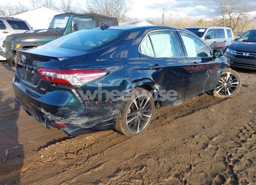 Photo 4 of 2020 Toyota Camry XSE (VIN 4T1K61AK4LU965031)