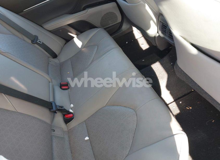 Photo 8 of 2020 Toyota Camry XSE (VIN 4T1K61AK4LU965031)