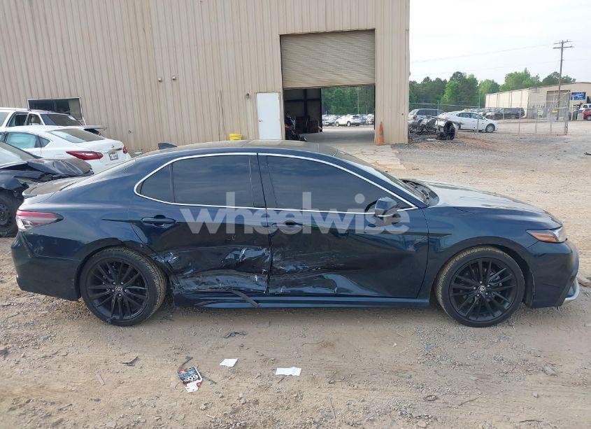 Photo 13 of 2021 Toyota Camry XSE (VIN 4T1K61AK4MU485430)