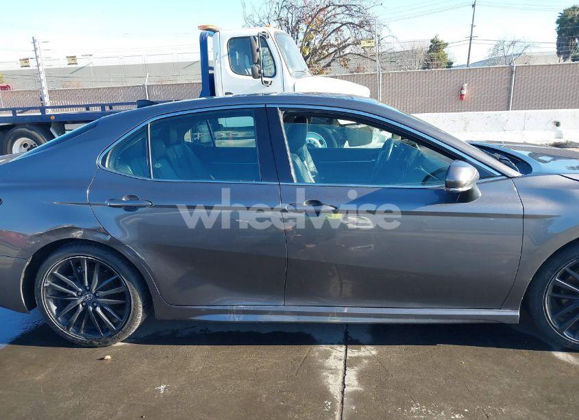 Photo 14 of 2021 Toyota Camry XSE (VIN 4T1K61AK4MU548901)