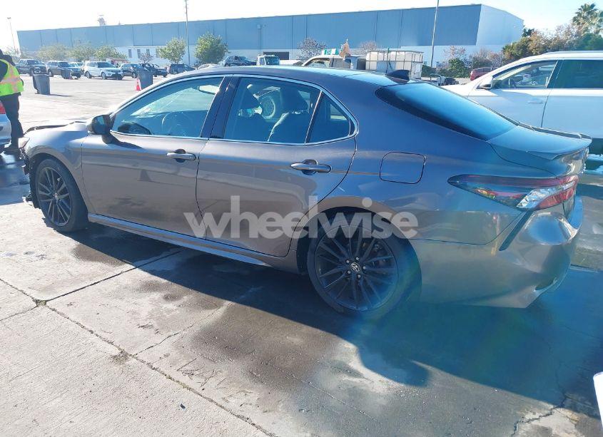 Photo 3 of 2021 Toyota Camry XSE (VIN 4T1K61AK4MU548901)