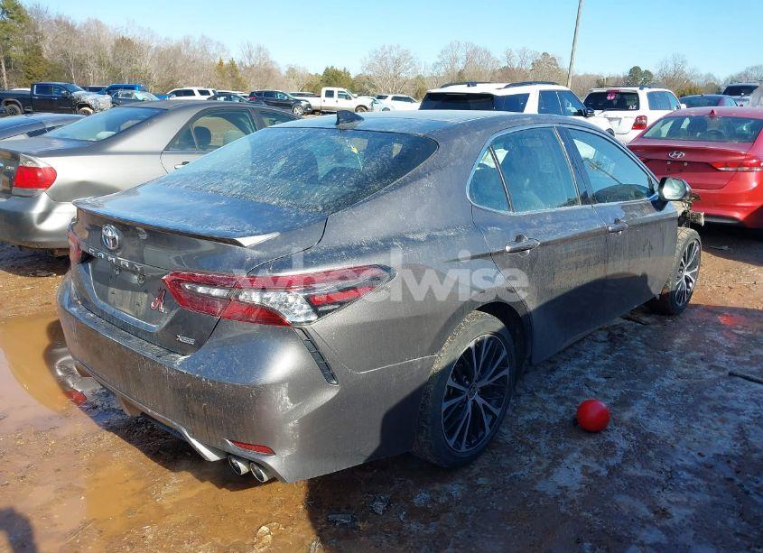 Photo 4 of 2021 Toyota Camry XSE (VIN 4T1K61AK4MU569697)