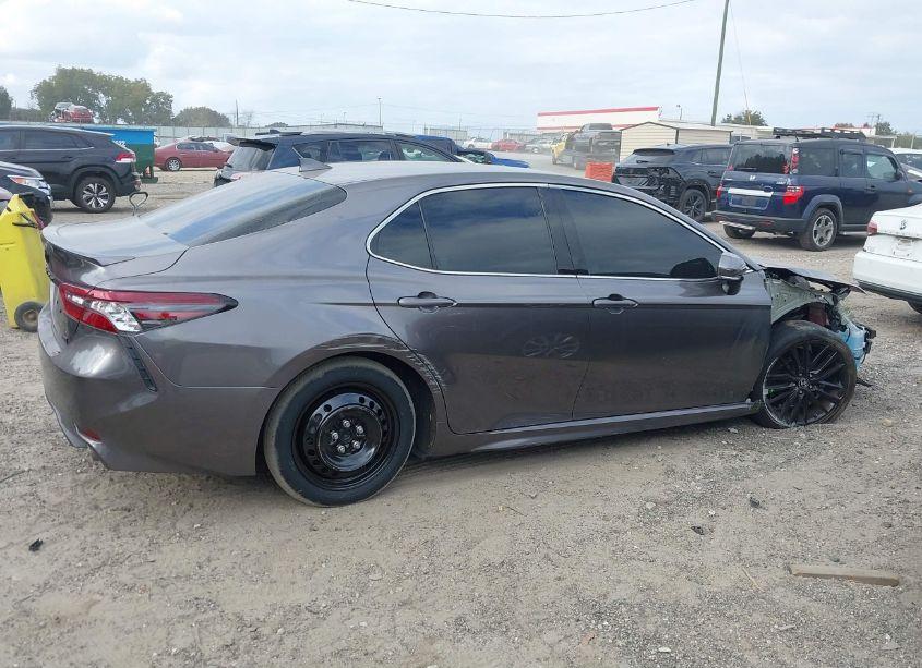 Photo 14 of 2022 Toyota Camry XSE (VIN 4T1K61AK4NU020292)
