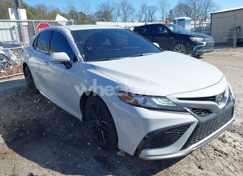 2024 Toyota Camry XSE (VIN 4T1K61AK4RU218375) main photo