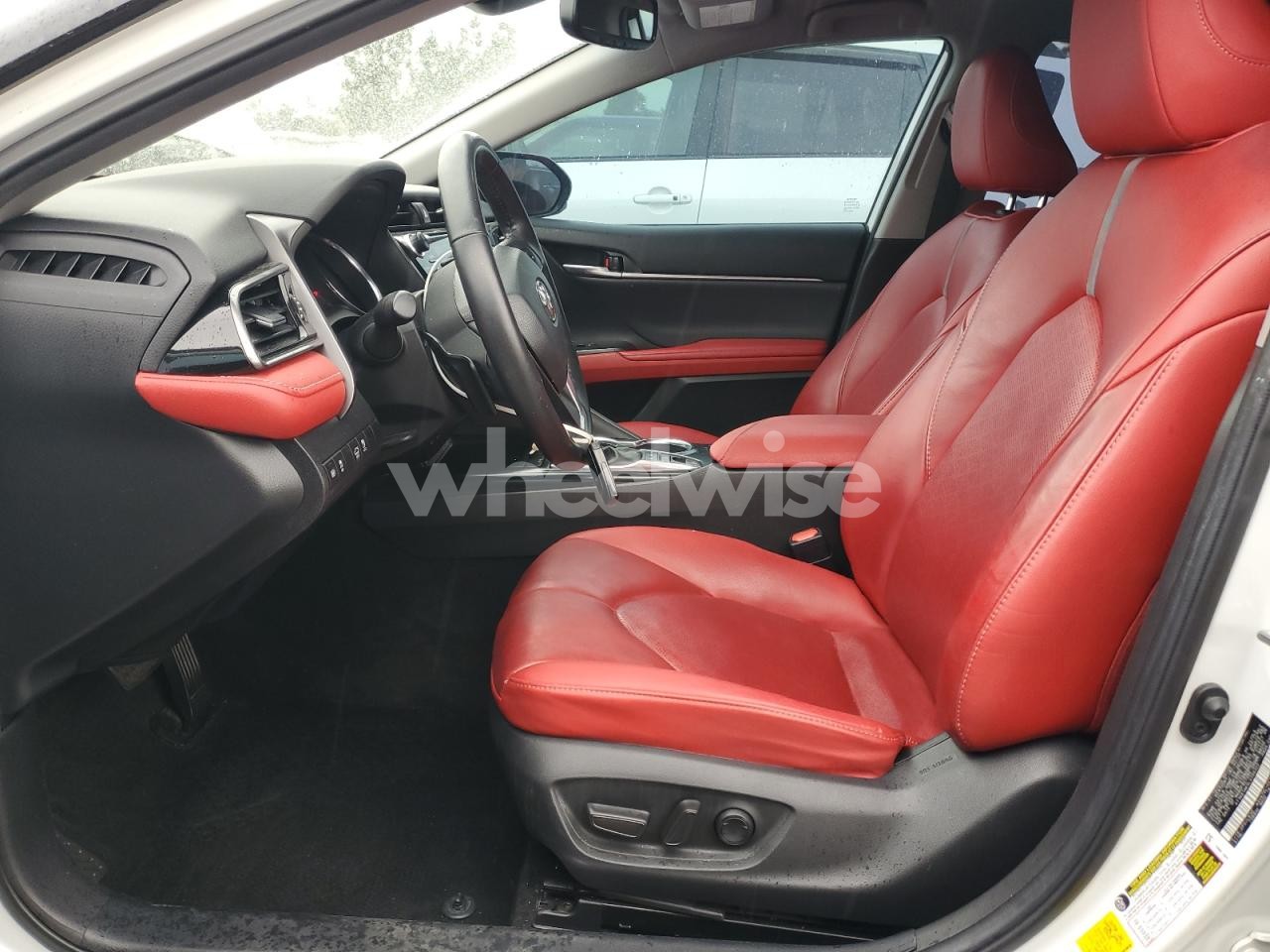 Photo 7 of 2020 TOYOTA CAMRY XSE (VIN 4T1K61AK5LU356322)