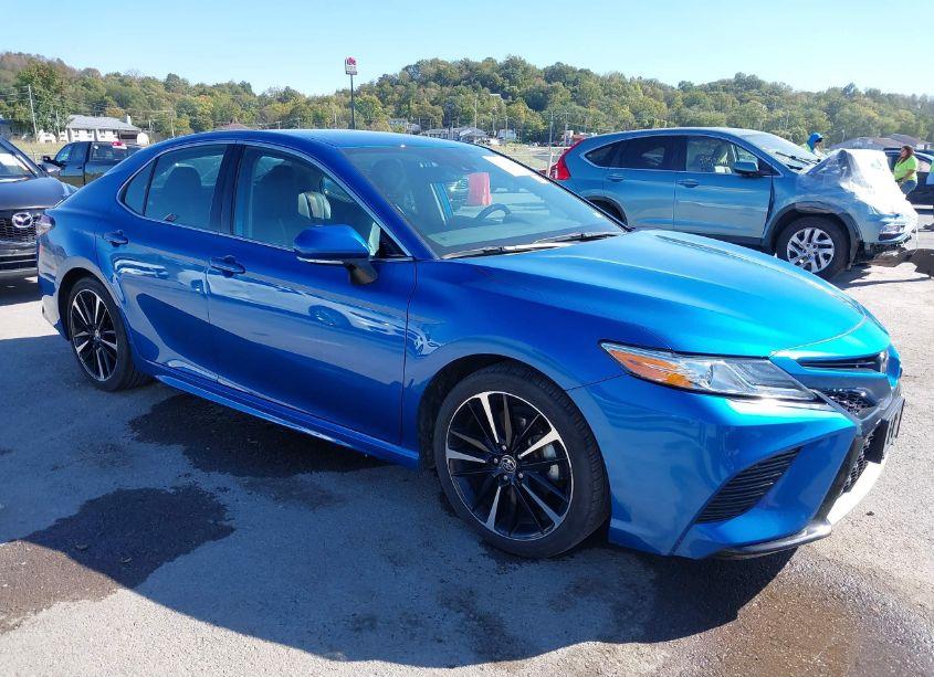 2020 Toyota Camry XSE (VIN 4T1K61AK5LU393418) main photo