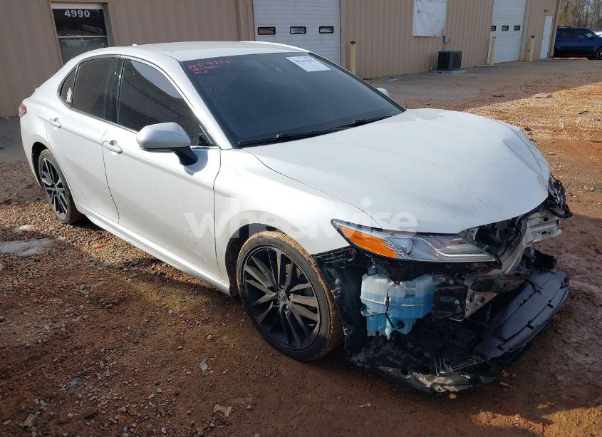 2020 Toyota Camry XSE (VIN 4T1K61AK5LU928361) main photo