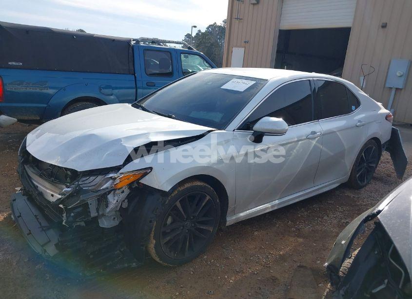 Photo 14 of 2020 Toyota Camry XSE (VIN 4T1K61AK5LU928361)