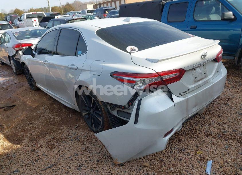 Photo 3 of 2020 Toyota Camry XSE (VIN 4T1K61AK5LU928361)