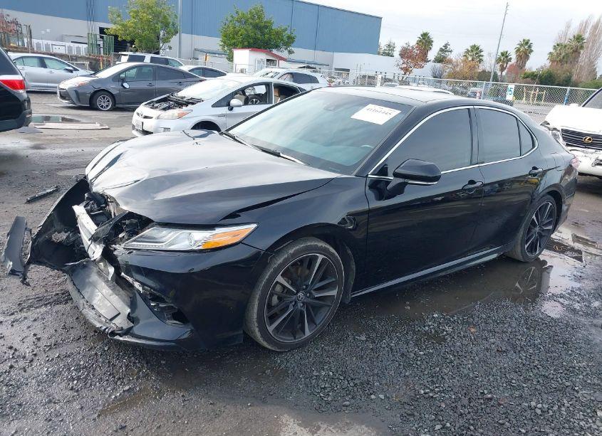 Photo 2 of 2020 Toyota Camry XSE (VIN 4T1K61AK5LU997406)