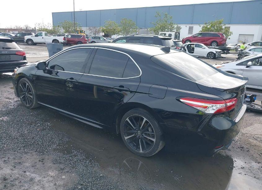 Photo 3 of 2020 Toyota Camry XSE (VIN 4T1K61AK5LU997406)