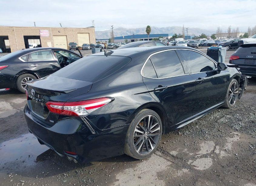 Photo 4 of 2020 Toyota Camry XSE (VIN 4T1K61AK5LU997406)