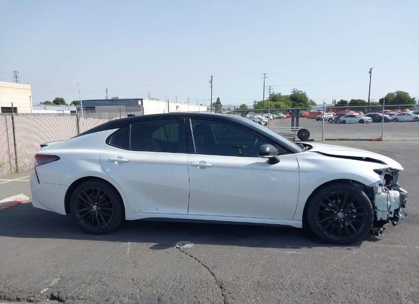 Photo 13 of 2021 Toyota Camry XSE (VIN 4T1K61AK5MU434244)