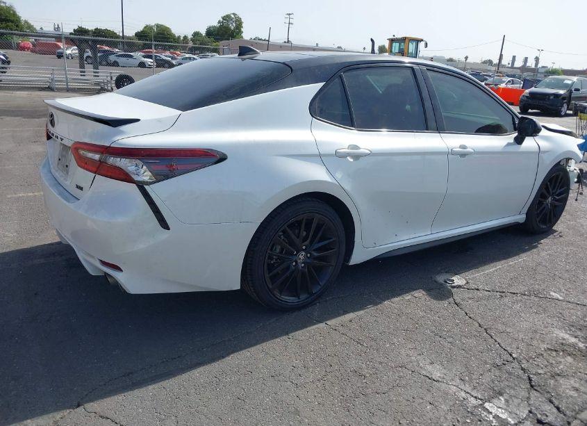 Photo 4 of 2021 Toyota Camry XSE (VIN 4T1K61AK5MU434244)