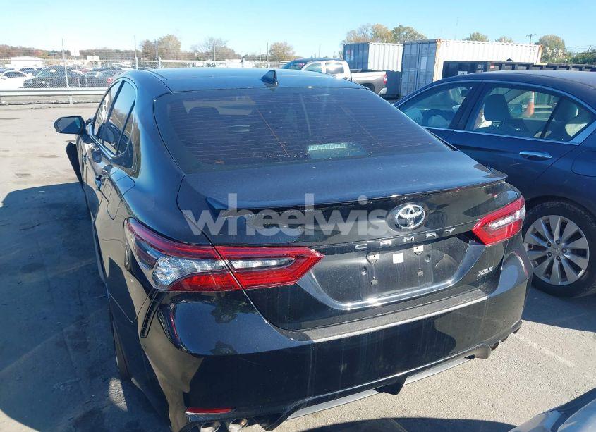 Photo 16 of 2021 Toyota Camry XSE (VIN 4T1K61AK5MU442991)