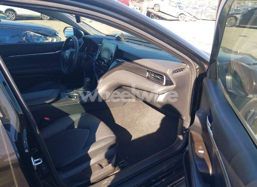 Photo 5 of 2021 Toyota Camry XSE (VIN 4T1K61AK5MU442991)