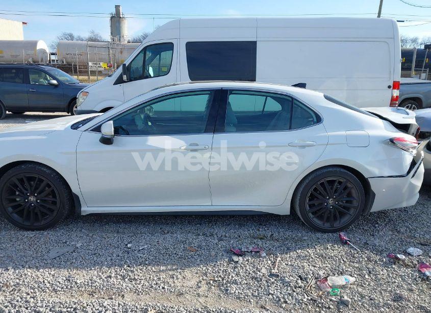 Photo 14 of 2022 Toyota Camry XSE (VIN 4T1K61AK5NU070912)