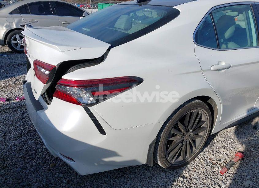 Photo 4 of 2022 Toyota Camry XSE (VIN 4T1K61AK5NU070912)