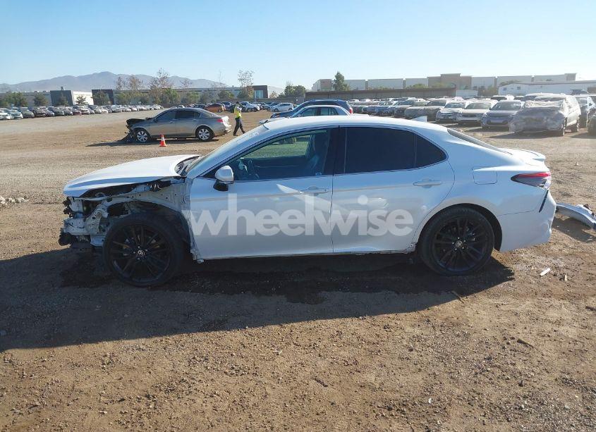 Photo 15 of 2022 Toyota Camry XSE (VIN 4T1K61AK5NU621534)