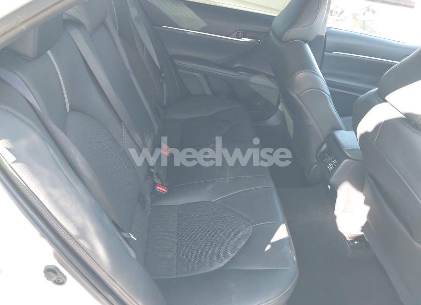 Photo 8 of 2022 Toyota Camry XSE (VIN 4T1K61AK5NU621534)