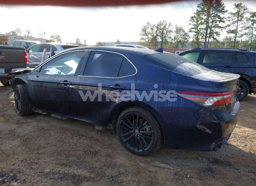 Photo 3 of 2022 Toyota Camry XSE (VIN 4T1K61AK5NU718183)