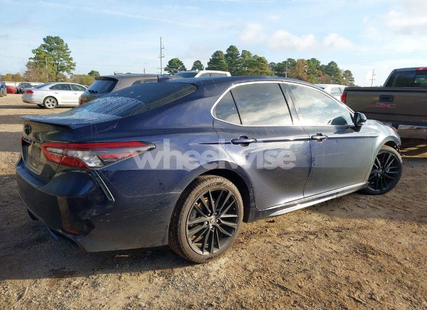 Photo 4 of 2022 Toyota Camry XSE (VIN 4T1K61AK5NU718183)