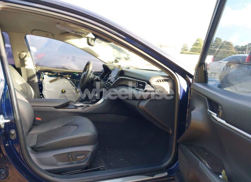 Photo 5 of 2022 Toyota Camry XSE (VIN 4T1K61AK5NU718183)