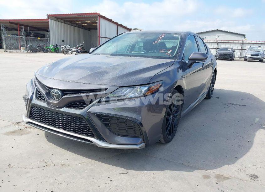 Photo 2 of 2024 Toyota Camry XSE (VIN 4T1K61AK5RU243320)