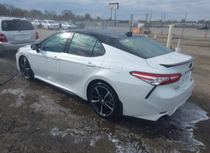 Photo 3 of 2020 Toyota Camry XSE (VIN 4T1K61AK6LU307100)
