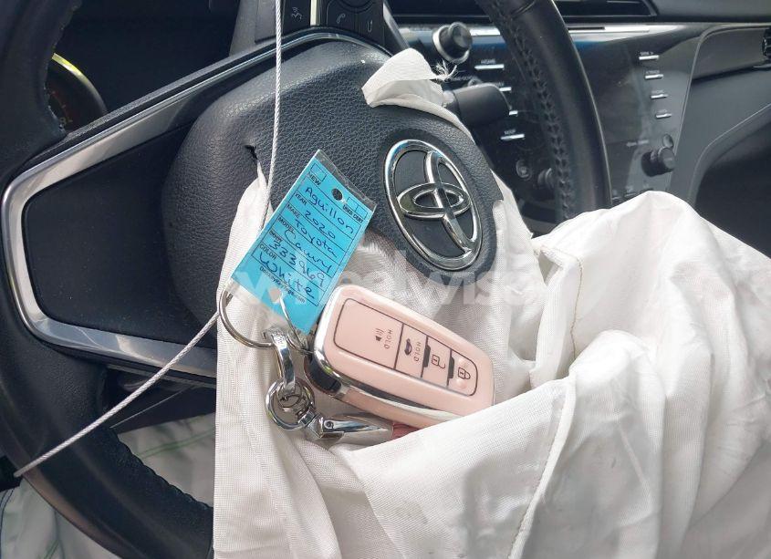 Photo 11 of 2020 Toyota Camry XSE (VIN 4T1K61AK6LU333969)