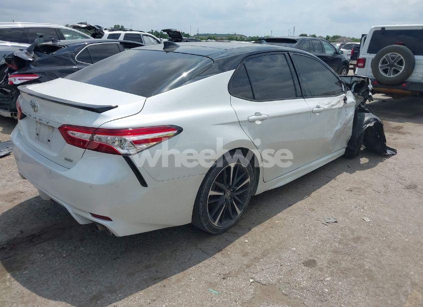 Photo 4 of 2020 Toyota Camry XSE (VIN 4T1K61AK6LU333969)