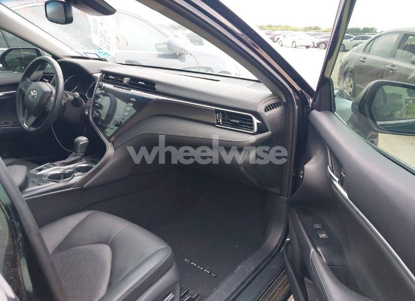 Photo 5 of 2020 Toyota Camry XSE (VIN 4T1K61AK6LU920981)