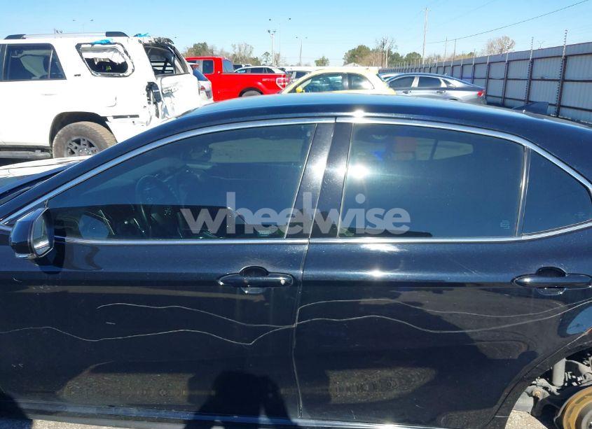 Photo 13 of 2020 Toyota Camry XSE (VIN 4T1K61AK6LU958890)