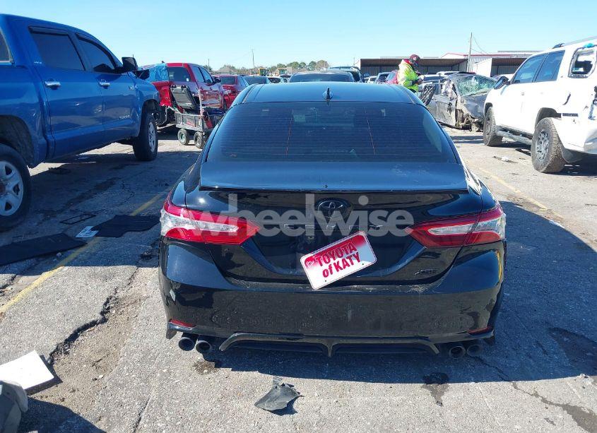 Photo 15 of 2020 Toyota Camry XSE (VIN 4T1K61AK6LU958890)