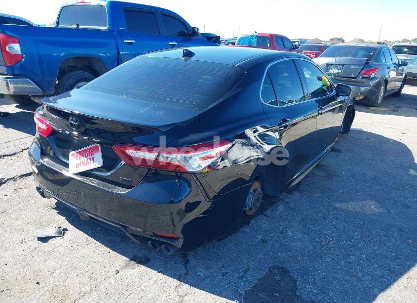 Photo 4 of 2020 Toyota Camry XSE (VIN 4T1K61AK6LU958890)