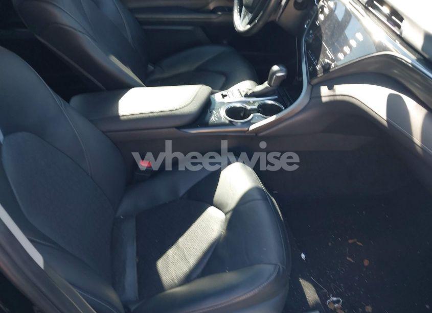 Photo 5 of 2020 Toyota Camry XSE (VIN 4T1K61AK6LU958890)