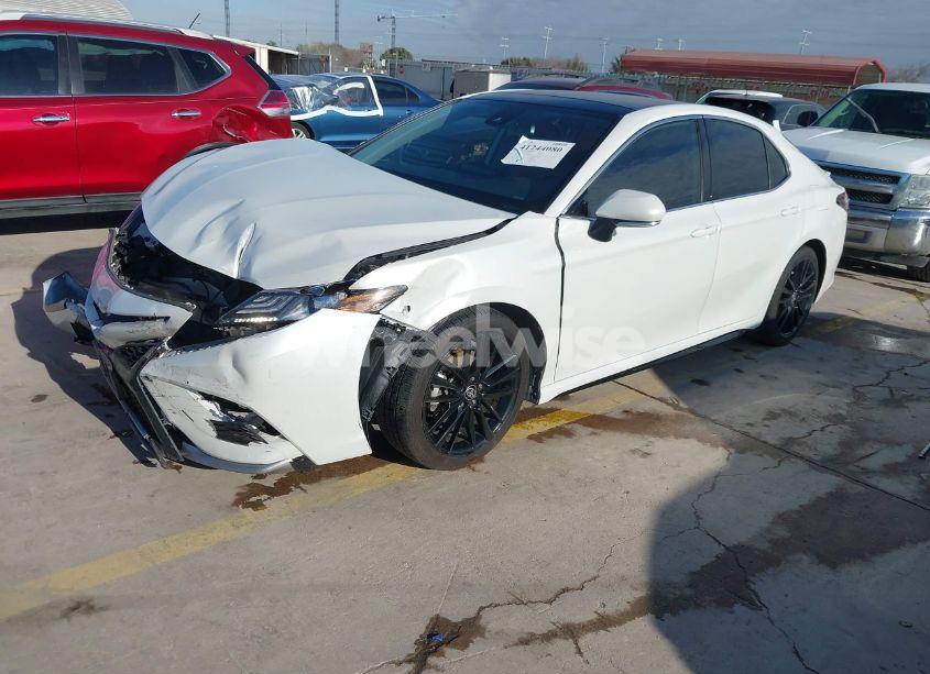 Photo 2 of 2021 Toyota Camry XSE (VIN 4T1K61AK6MU406159)