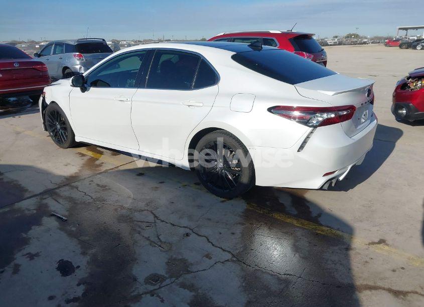 Photo 3 of 2021 Toyota Camry XSE (VIN 4T1K61AK6MU406159)