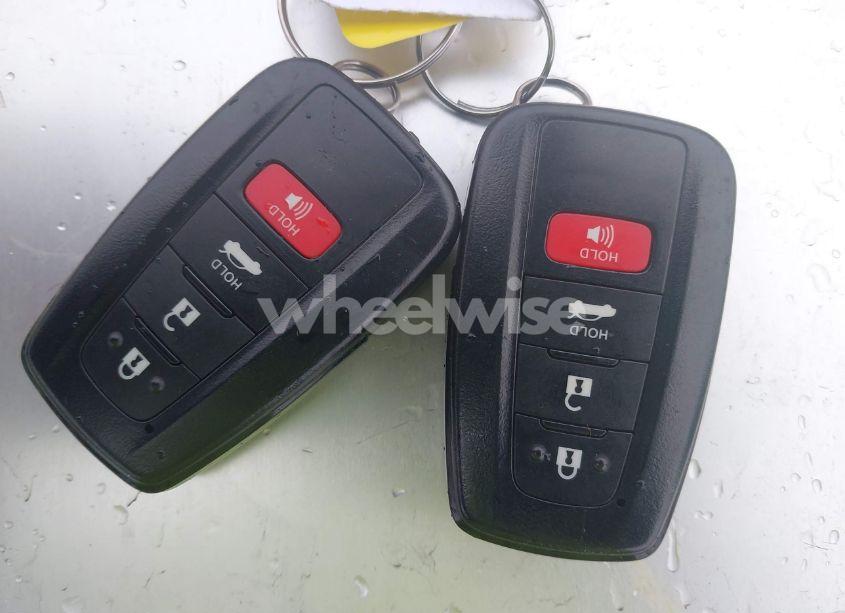 Photo 11 of 2021 Toyota Camry XSE (VIN 4T1K61AK6MU423513)