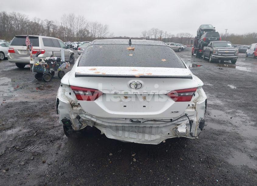 Photo 16 of 2021 Toyota Camry XSE (VIN 4T1K61AK6MU423513)