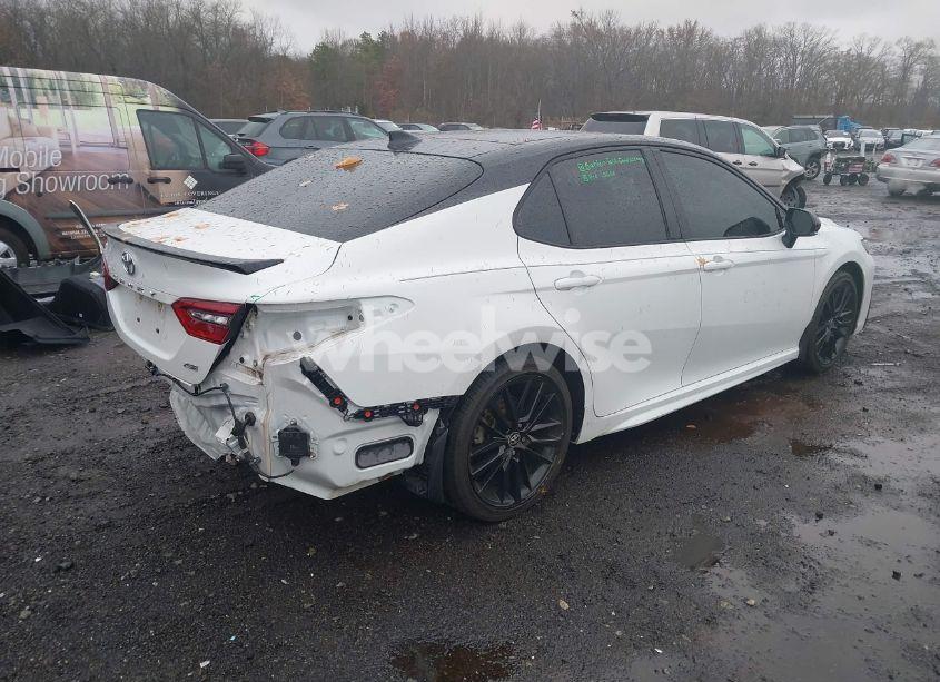 Photo 4 of 2021 Toyota Camry XSE (VIN 4T1K61AK6MU423513)