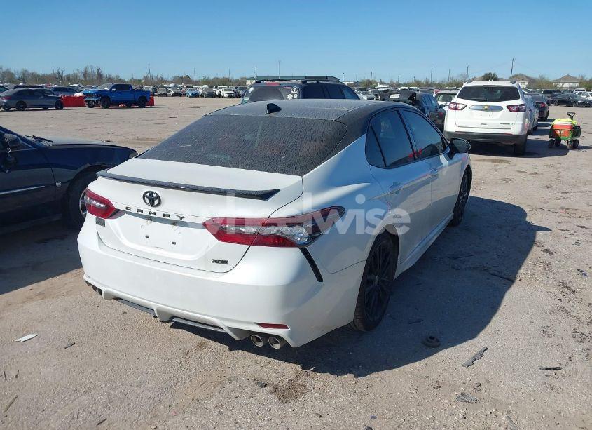 Photo 4 of 2021 Toyota Camry XSE (VIN 4T1K61AK6MU442806)