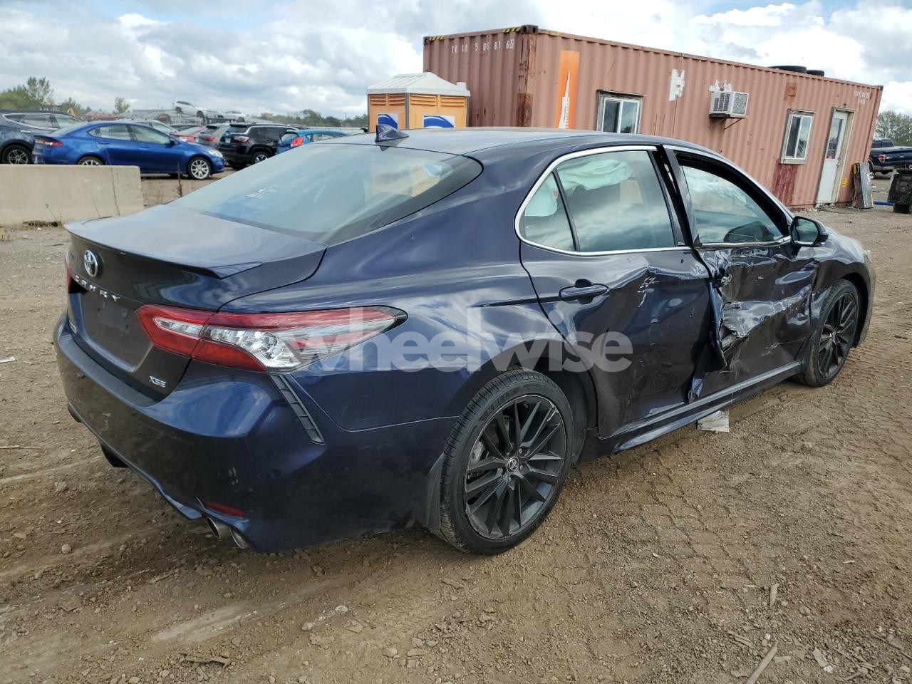 Photo 3 of 2021 TOYOTA CAMRY XSE (VIN 4T1K61AK6MU616938)